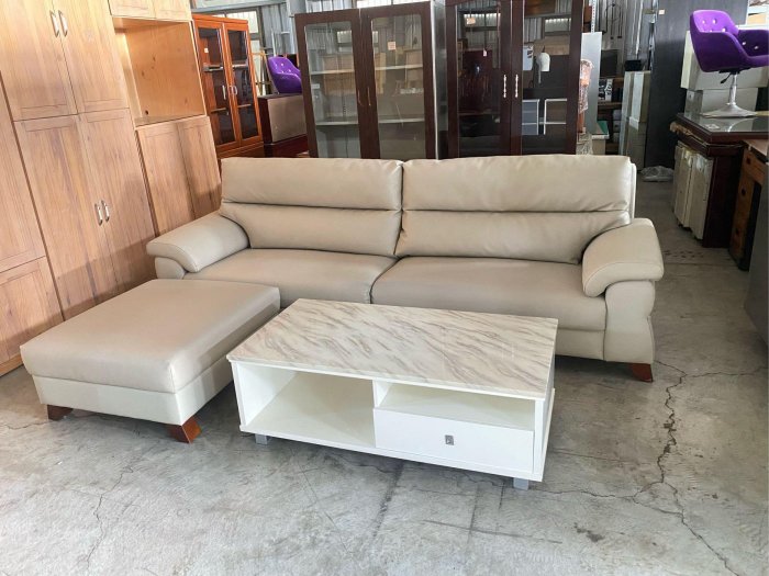 彰化二手貨中心(原線東路二手貨) --- 出租首選 牛皮沙發組（含大茶桌）