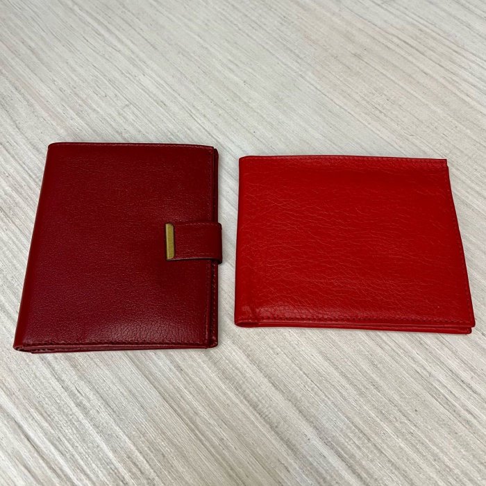 Rolex 勞力士原廠紅色皮夾 一個2500$ 狀況非常好～