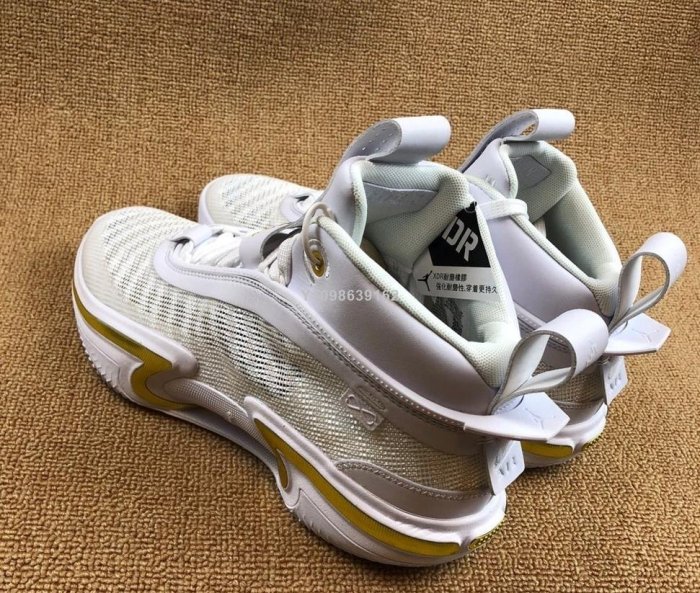 AIR JORDAN 36 白金