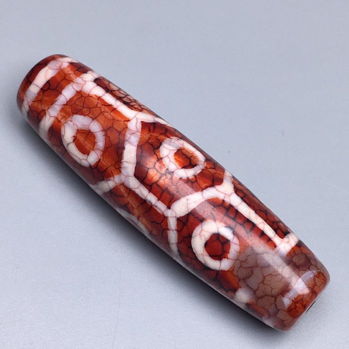 藏傳極品鈣化龜甲九眼龍紋風化老天珠，尺寸70.0×19.7左右，材質