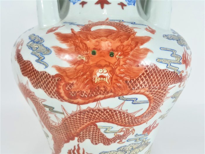 中国古玩 大清乾隆年製 粉彩 五爪の龍紋 大皿 直径約29cm 中国美術 中国古玩 大清乾隆年製 粉彩 五爪の龍紋 大皿 直径
