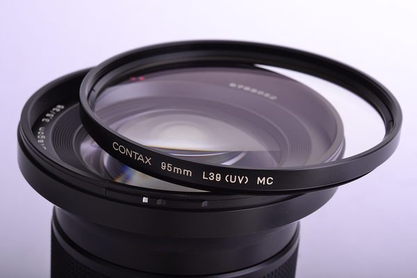 極上品 CONTAX 645 Zeiss Distagon 35mm F3.5 TOP MINT+++ w/ Hood