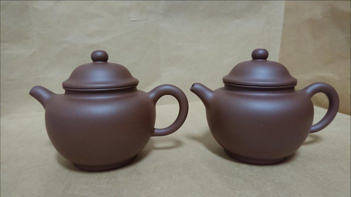 早期80年代宜興紫砂壺，一廠/掇只壺/紫泥，目視約150cc，底款/中國宜興
