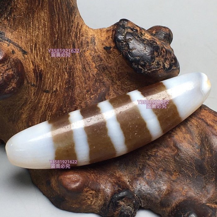 188藏傳線珠馬蹄紋風化老天珠，尺寸59.4×15.6左右，材質瑪瑙，玉髓，1