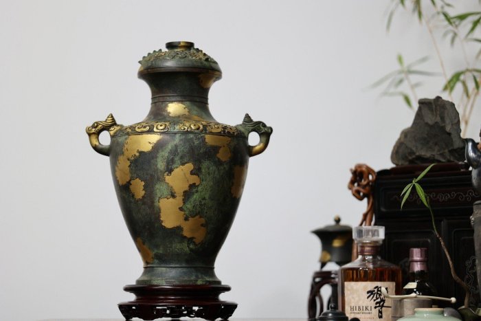 四世秦藏六造】周代犧耳饕餮紋罍式花器壺仿西清古鑑青銅涂金蠟鑄博古清
