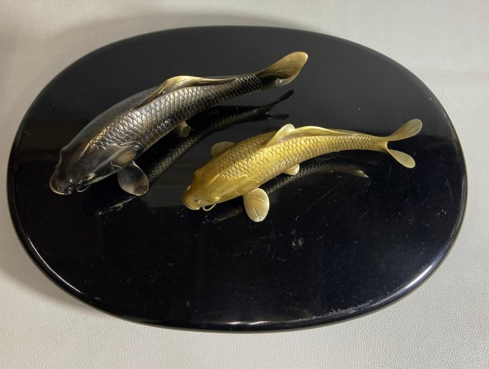 鯉の置物　金工師岩坪信光作　金属工芸品　鯉　縁起物　置物　信光　台座付き 61wtfGnamfL._UF350,350_QL50_.jpg