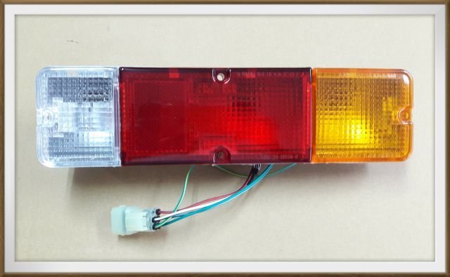 【帝益汽材】SUZUKI 鈴木 CARRY 吉利 2008年後 貨車 後燈 尾燈 煞車燈《另有賣大燈、後視鏡》