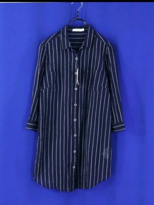 【專櫃品牌bossini】全新品 100%棉 藍色條紋 長版襯衫 XS號（000139）