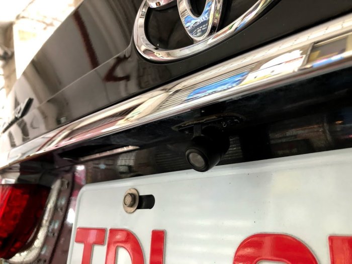 新店【阿勇的店】崁入式 外掛式 彩色倒車影像鏡頭 倒車鏡頭 HONDA MAZDA NISSAN TOYOTA FORD