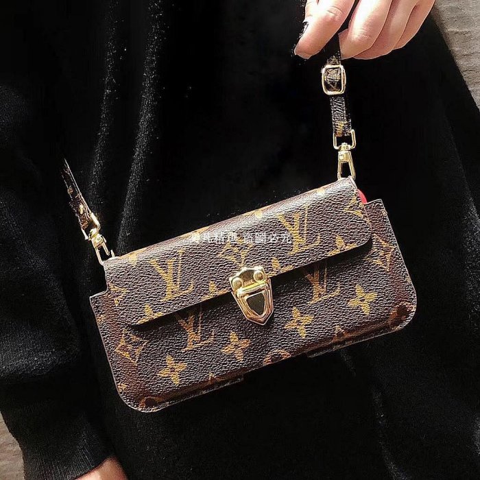 【Louis Vuitton】ルイヴィトン　1A92P1 チェーンスカート 2022年 LOUIS VUITTON ルイ・ヴィトン レディース リバーシブル