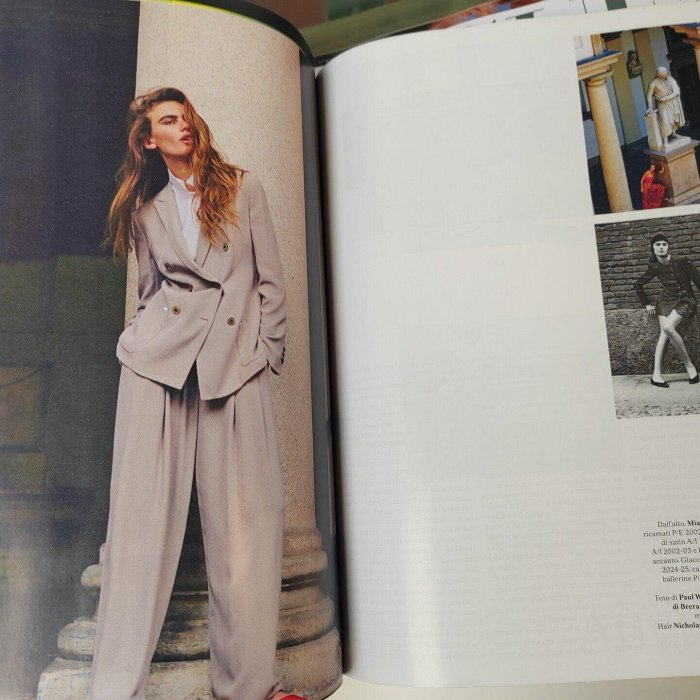 Vogue Italia 2025年10月刊Sabrina Carpenter 封面雜志嚴選收藏推薦