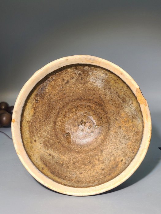 宋建窯系嚴選建盞，完整器型兼具歷史價值與實用性。釉面虎皮灰紋獨特
