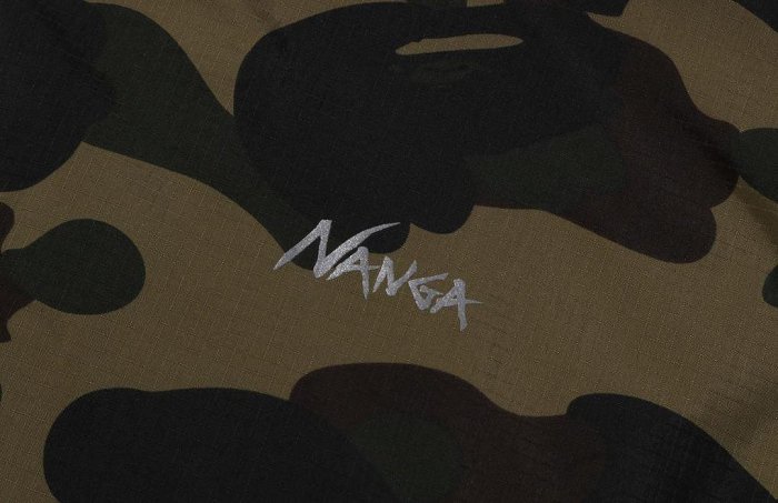 BAPE X NANGA 1ST CAMO AURORA TEX DOWN JACKET 聯名款迷彩連帽夾克