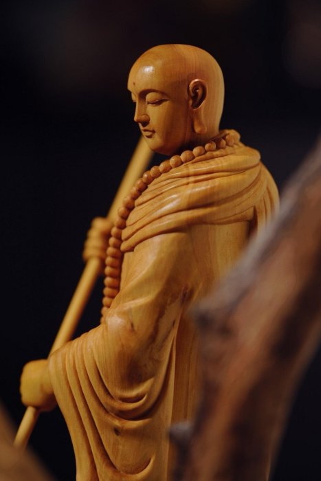 黃楊木×風化木| 掃地僧紅塵煉心境，諸事皆修行。 天趣與工韻兼具，風化