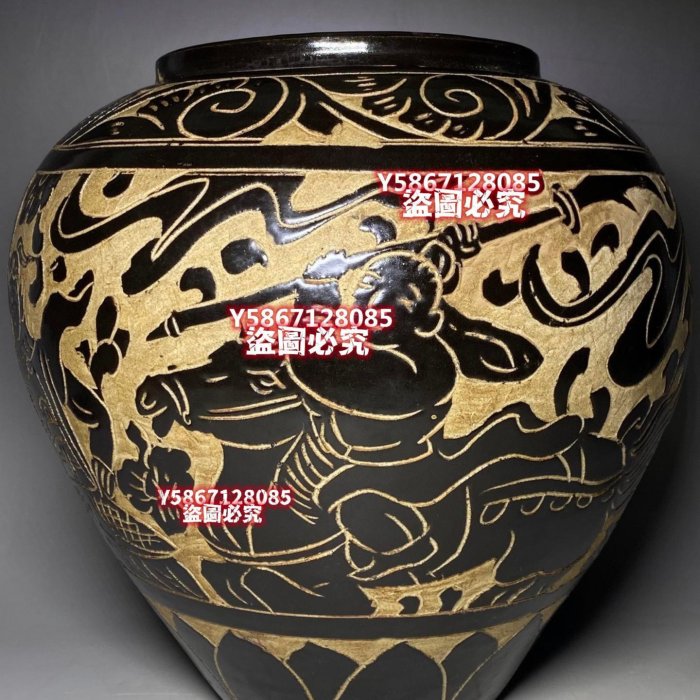 大清道光年「雅玩珍藏」黒釉緑彩唐草文蓋付壺 　煎茶道具中国古玩鉄瓶銀瓶掛軸純銀 磁州窯黑釉剔花大罐，宋代珍品，精美剔刻人物紋飾。高約20厘米，口徑約