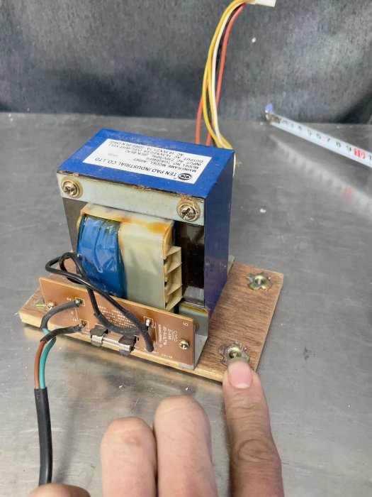 奧特藍星 mx5021 主機變壓器 牛 方牛 DIY方牛 進口牛 雙14.5，雙19.5V，加鐵底座三維9x7x8.5cm，底下木板長寬13