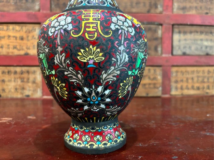 早期収集 銅胎景泰藍 琺瑯彩 七寶燒 花卉紋 西方三聖 密教仏像 置物 三點同出 景泰藍掐絲琺瑯七寶燒牡丹花卉紋鍍金銅胎花瓶\u2013 花囪FA CUNG 生活.藝術