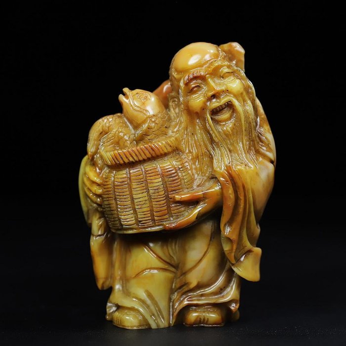 舊藏壽山石漁翁得利人物印章，長7厘米寬3厘米高10厘米，重243克