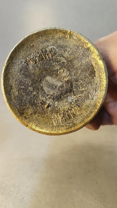A0981回流創匯手刻銅燭臺重220克底部花卉刻花做工精緻實心銅質整體成色