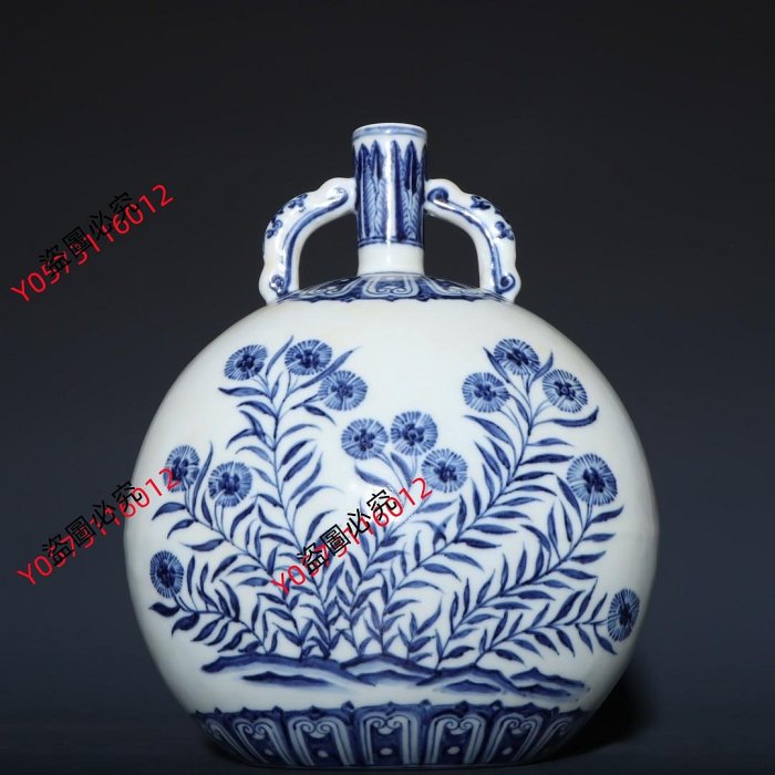 可議價舊藏明宣德青花花卉抱月瓶，高度26cm，口經3cm，肚經22cm，底經