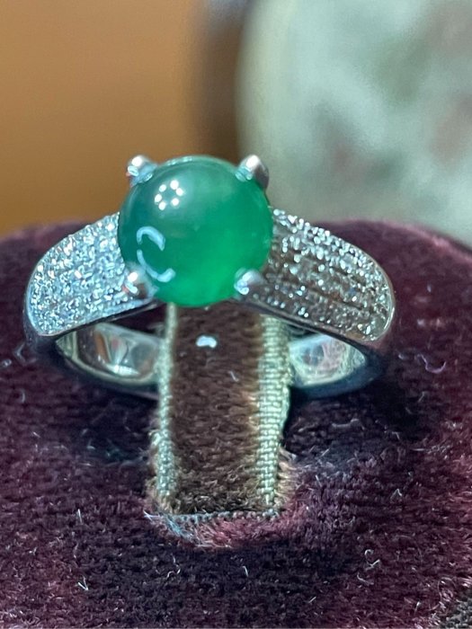 天寶當舖流當精品～天然A貨翡翠鑽石戒～女臺