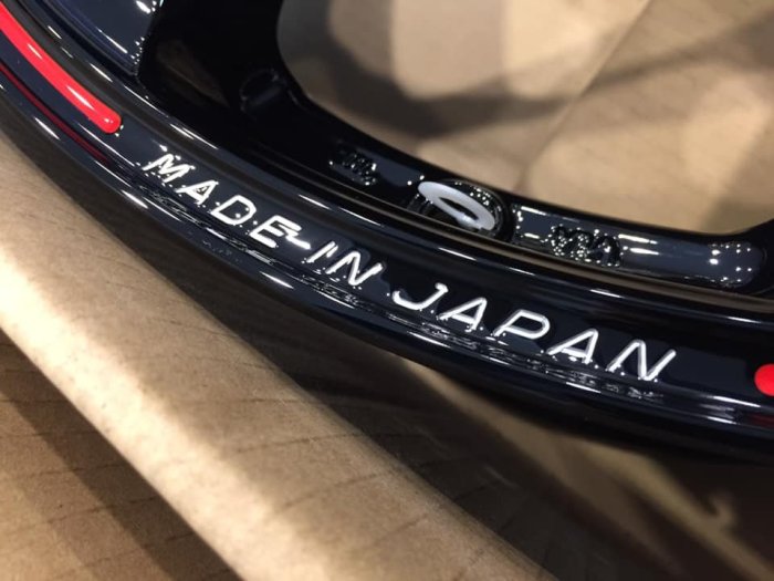 全新日本逸品RAYS ZE40限定版黑紅配色19吋鍛造框114.3 MAZDA 3 6