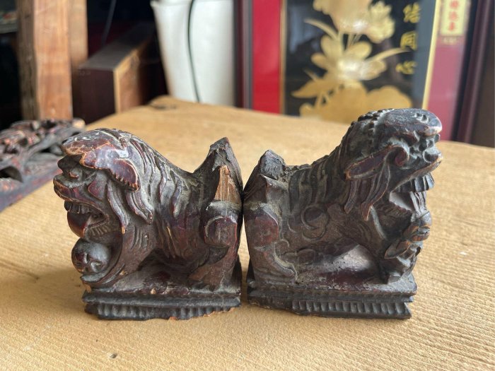 7x8x4cm對獅子燭台獅礦物彩木廟宇樑匾鑿花雕刻廟宇人物獅斗對獅風化獅