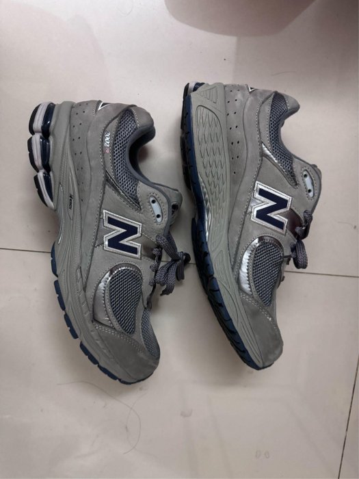 New balance 2002RA US11