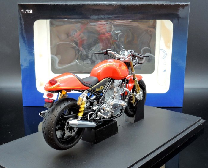 M.A.S.H】絕版福利價Autoart 1/12 Norton commando 952 orange | Yahoo拍賣