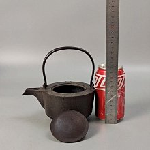 嚴選高橋敬典手工鐵壺，竹地紋設計，日本老鐵瓶雙蓋未開封，15.7公分高