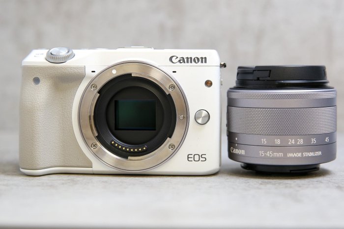 【台南橙市3C】Canon EOS M3 2420 萬 + EF-M 15-45mm 單鏡組 公司貨 二手微單眼 #95948