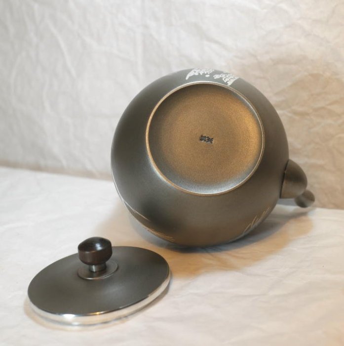 錫製　茶壺　錫半　上錫 錫製茶壺| 開放博物館