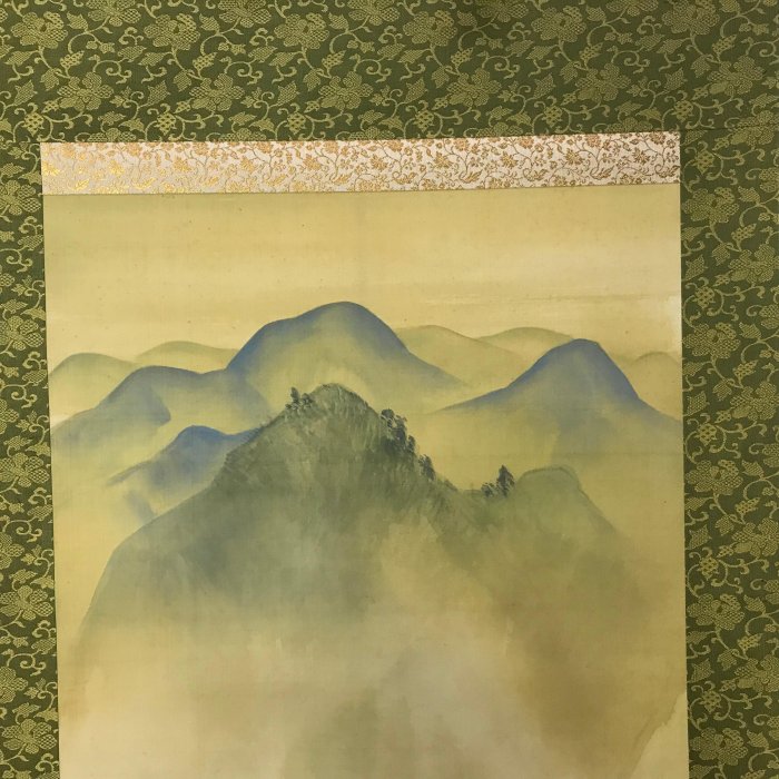 黃山 肉筆 掛軸 精品山水畫 掛軸 青鳳『水墨山水図』絹本 共箱付 良好品 掛け軸 p080514-1