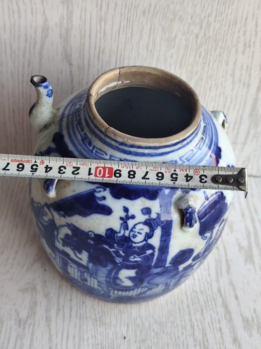 清代青花麒麟送子四系茶壺大器型古雅繪工優美質感細膩發色一流獅象瑞獸