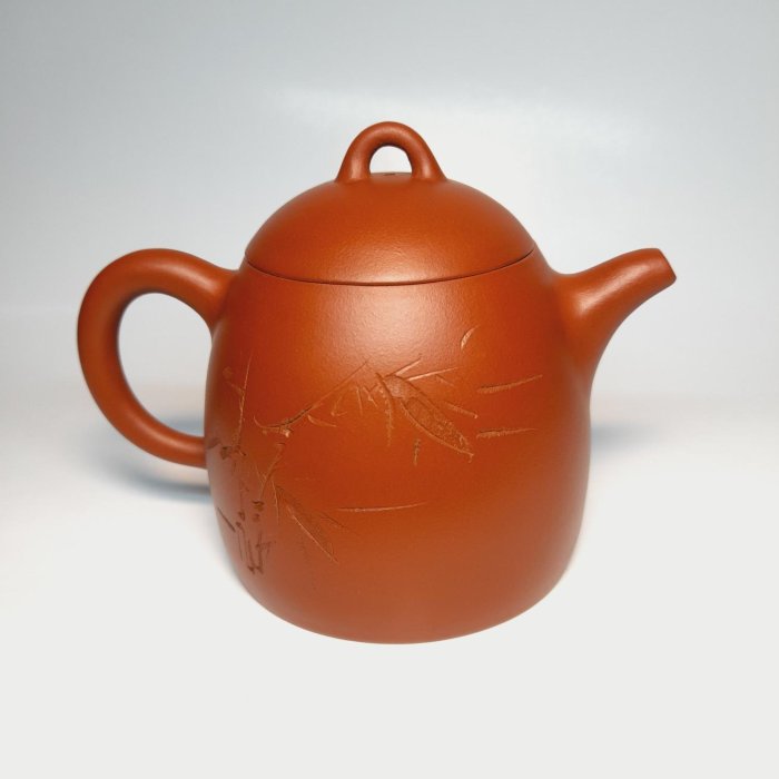 銅地十字木瓜形角九曜透鐔　無銘　片櫃孔　陰透　角耳小肉　肥後金工　肥後鐔　桐箱入 紫星堂丁丑年出品周定芳秦權薄胎朱泥壺220cc7孔完美無瑕品質保證