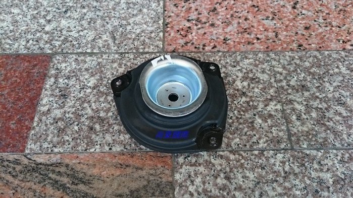 NISSAN 避震器上座 JUKE TIIDA LIVINA TEANA MURANO X-TRAIL BLUEBIRD