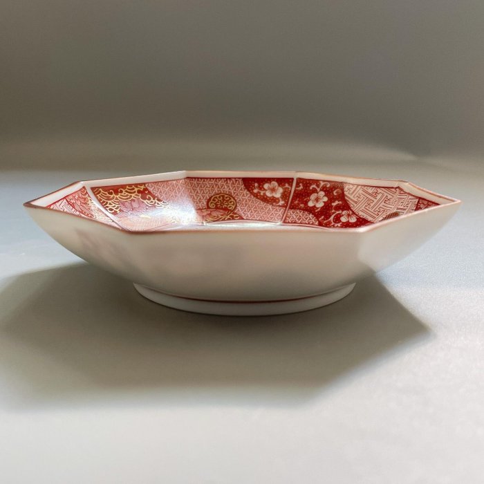 日本九谷燒光山窯金闌手制陶瓷八方盤碟全新品鑽研細節12.8cm直徑2.9cm