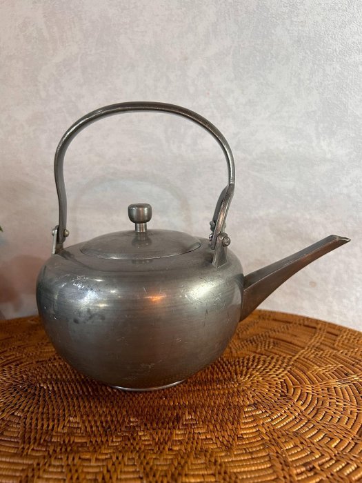 「點銅乾茂自造」古錫製，清時代 清乾茂款海棠形錫茶倉- 沐澤古美術