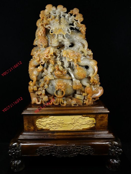 中国古美術【寿山田黄石 金龍献宝】西鳳作款 重器 鏤空 細密彫 在銘 天然賞石 可議價回流珍品壽山石田黃石雕刻【金龍戲珠】大擺件，石質堅硬，細膩