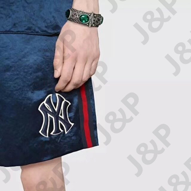 GUCCI x NY Yankees 19SS 聯名限量 側面條紋NY刺繡 緞面絲質休閒運動短褲