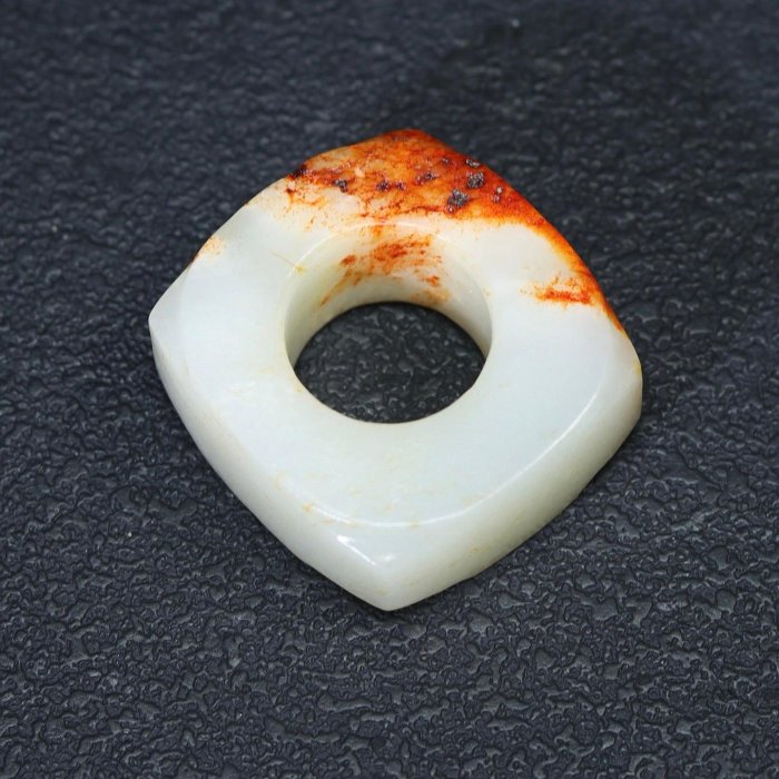 18855和田玉舊藏迴流精品玉琮玉質剛性細膩油潤包漿醇厚沁色自然雕工