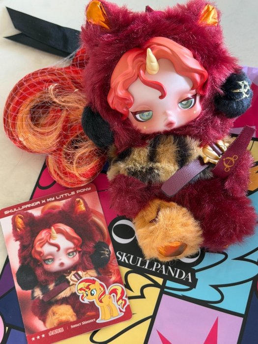 SkullPanda小馬寶莉系列毛絨公仔星光熠熠隱藏款 泡泡瑪特 隱藏款收藏 未使用原盒附卡 售不包官瑕 臺版直送 小馬寶莉 公仔 星光熠熠