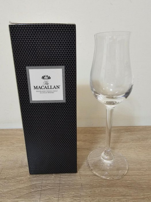 麥卡倫（The Macallan）高地單一麥芽蘇格蘭威士忌及其專用聞香杯