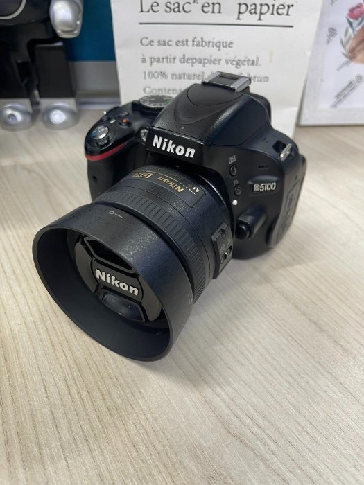 尼康D5100搭配35mm 1.8鏡頭 新手可放心 使用機身完好 鏡頭清潔如新 CMOS乾淨 全功能二手相機 95新以上 市區 快遞配送