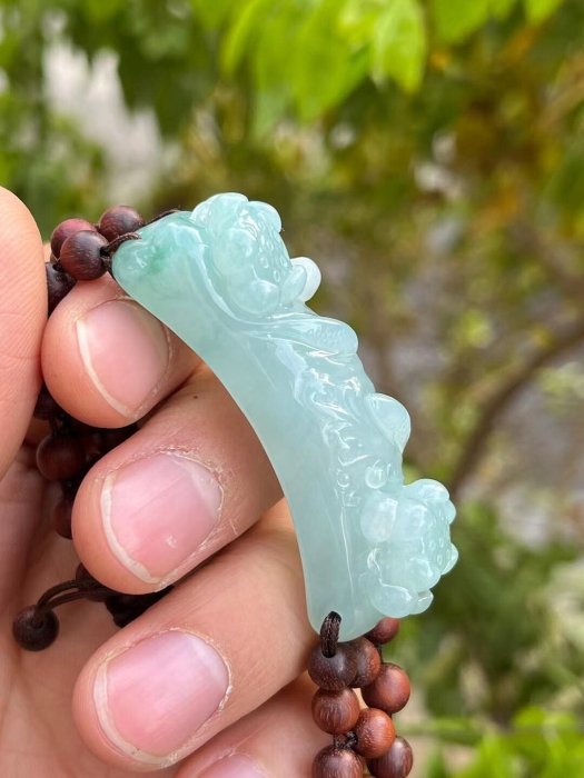 本翡翠ハンドメイド魚蓮花 翡翠蓮花魚主題手牌，大尺寸厚工藝，藍晴底色清爽無裂，適合收藏與搭配
