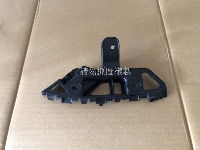 福斯 CADDY TOURAN 11-15 前保桿固定扣 側邊 另有GOLF POLO PASSAT TIGUAN T5