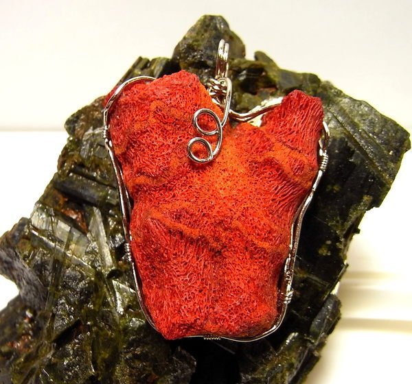 小風鈴～高檔真品天然925銀包框珊瑚原礦紅珊瑚墜~重:18.4g (紅