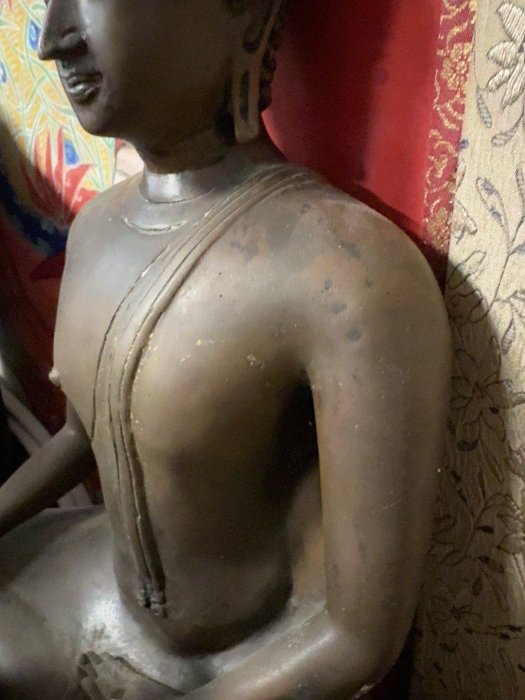 泰國清時代古銅佛像嚴選，工藝精湛神態逼真，皮殼厚潤開門必看，海外