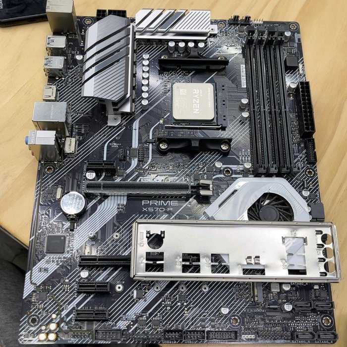 【小新代購】華碩x570-p主板 個人一手自用 無拆無修 功能正常 橙色看圖 爽快包郵 配套的r9 5900x 已賣