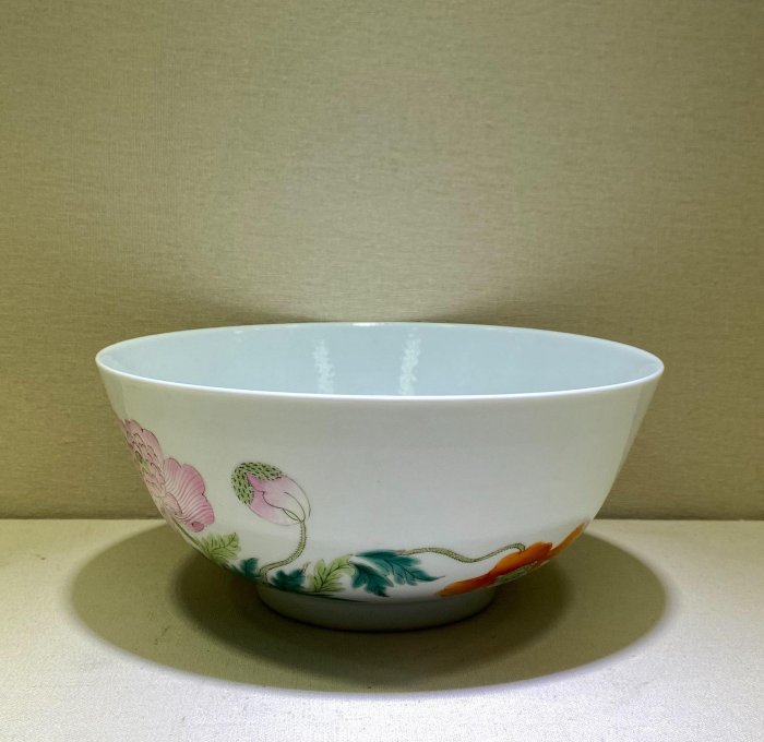 嚴選清光緒官窯粉彩碗，高8.4公分口徑19.3公分，品相完美工藝精細